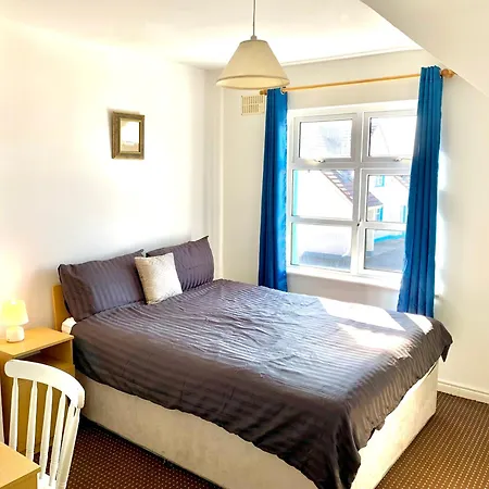 22 Marine View
