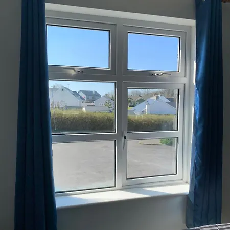 22 Marine View Holiday home *